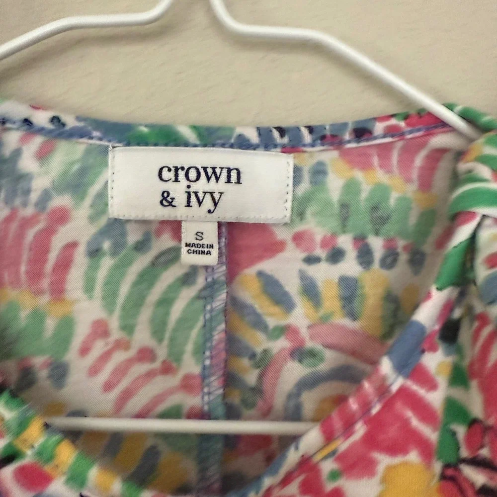 Crown‎ & Ivy Girls Small Bright Paisley Swing Dress - Picture 3 of 4